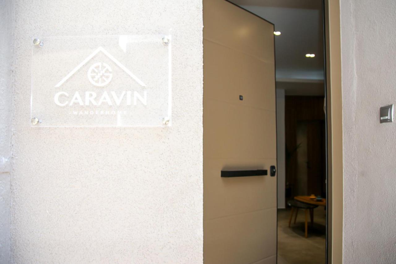 Caravin Wanderhome, 5 Min From Metro Nea Ionia Atina Dış mekan fotoğraf