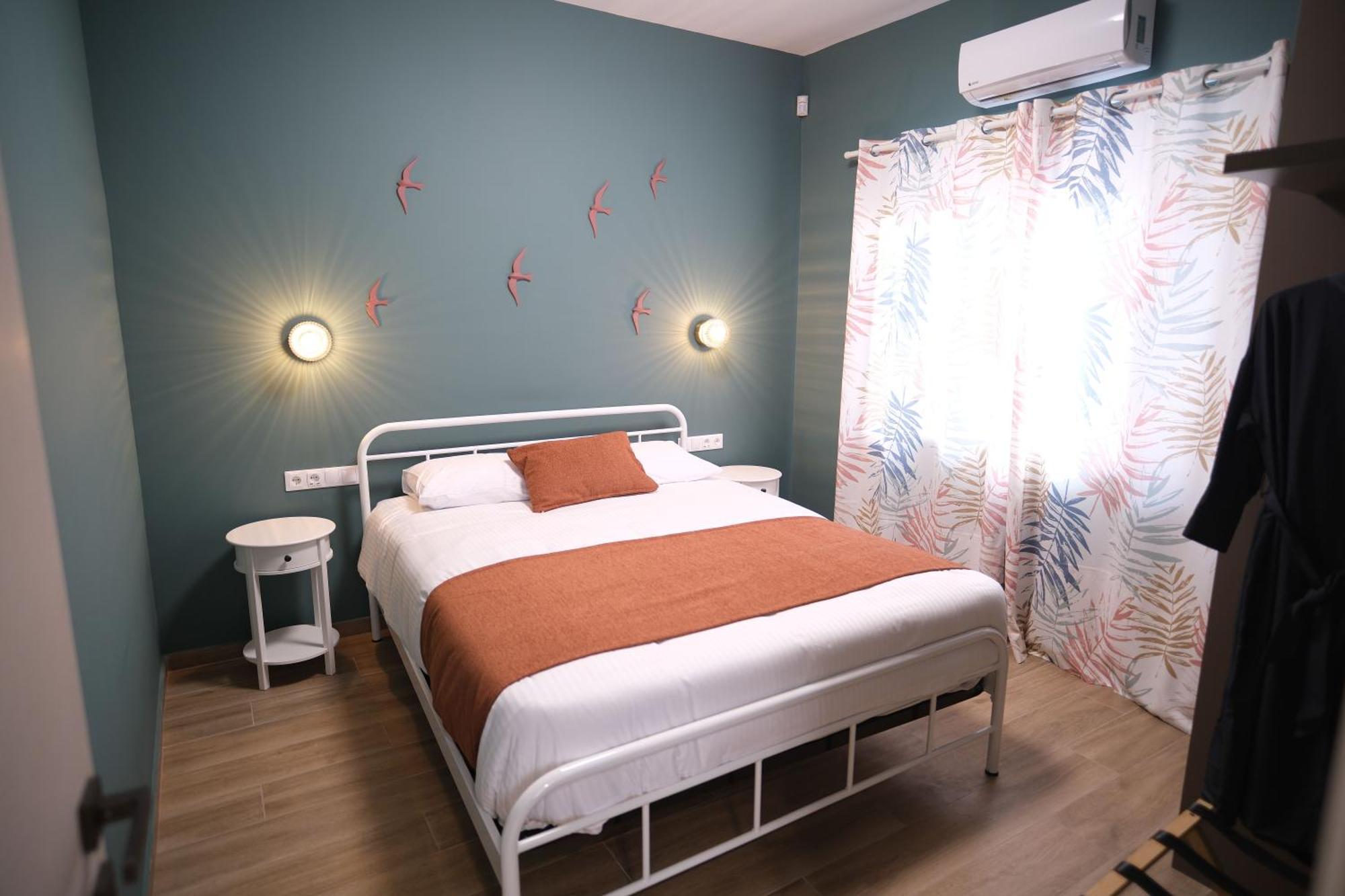Caravin Wanderhome, 5 Min From Metro Nea Ionia Atina Dış mekan fotoğraf