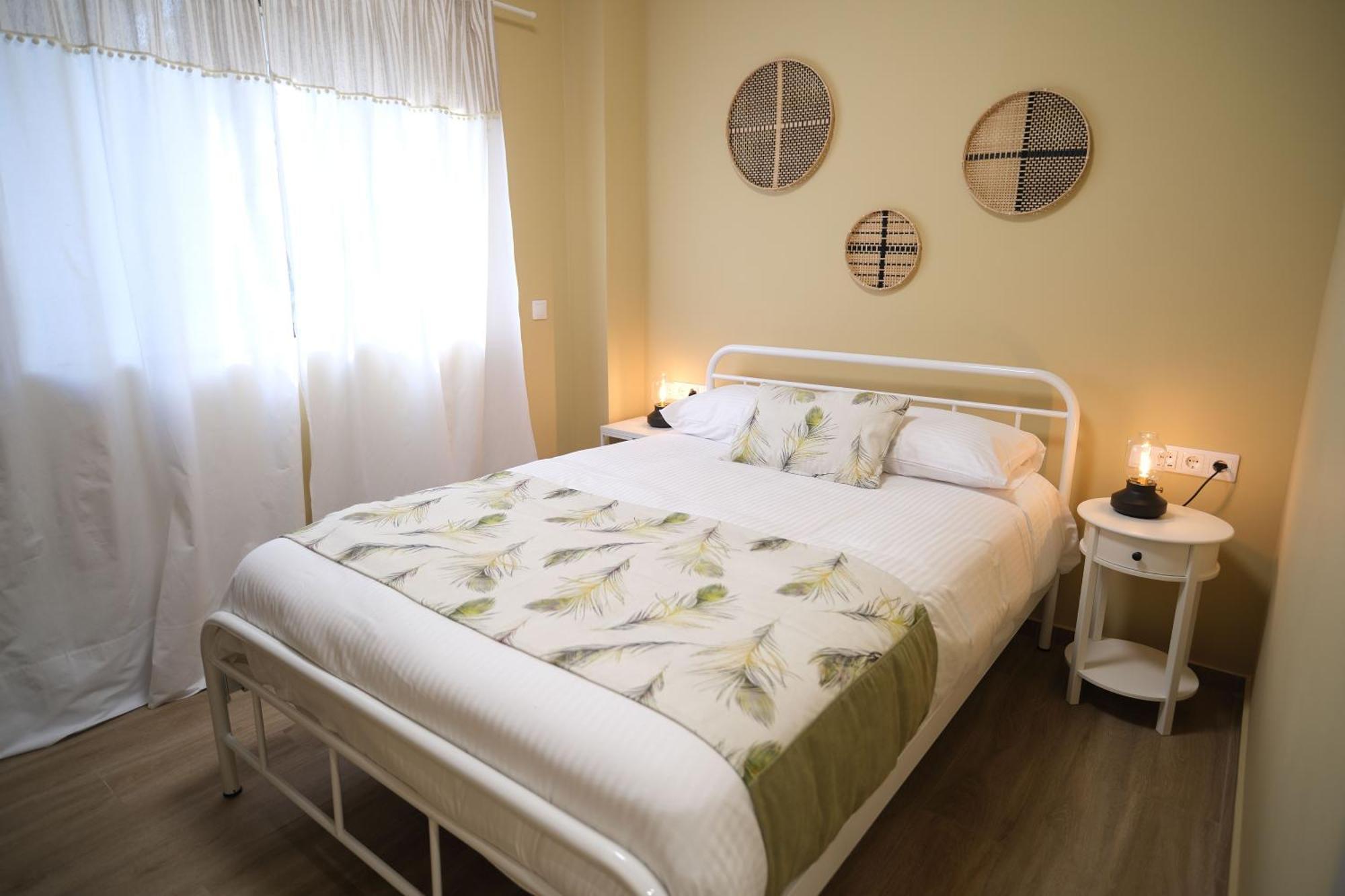 Caravin Wanderhome, 5 Min From Metro Nea Ionia Atina Dış mekan fotoğraf